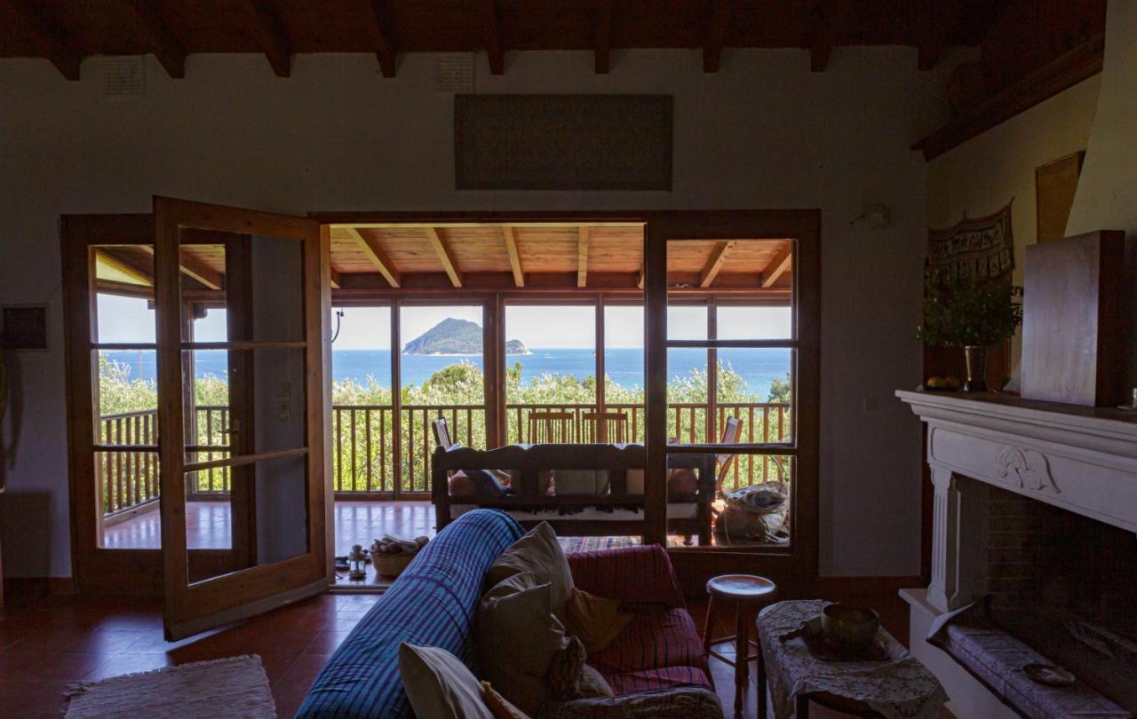 Villa Anta House By The Sea Lithakia  エクステリア 写真
