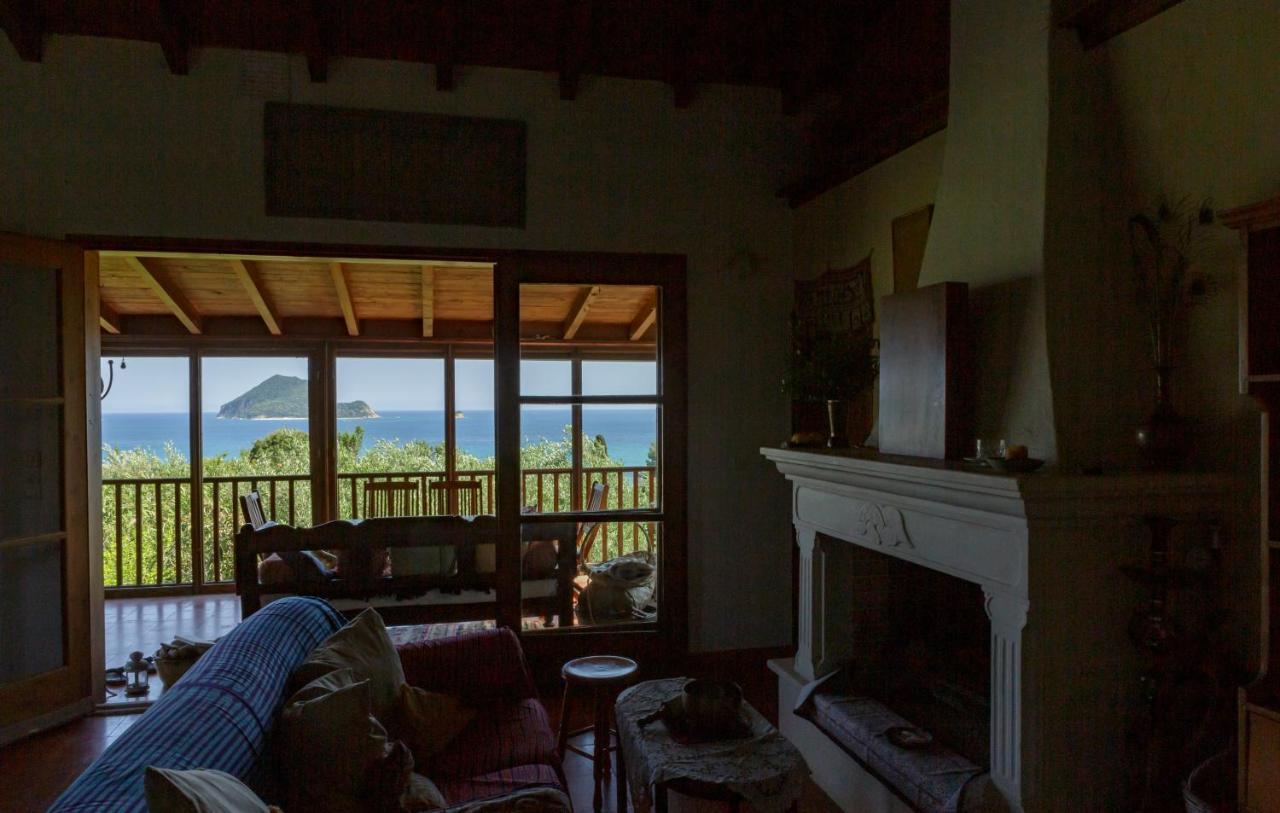 Villa Anta House By The Sea Lithakia  エクステリア 写真