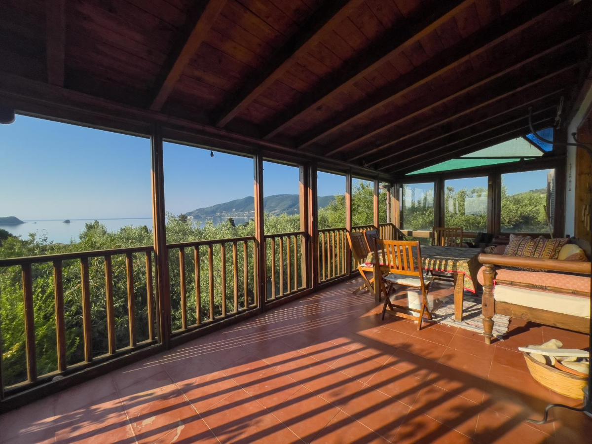 Villa Anta House By The Sea Lithakia  エクステリア 写真